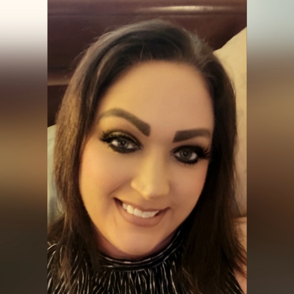 Meet your Posher, Reina